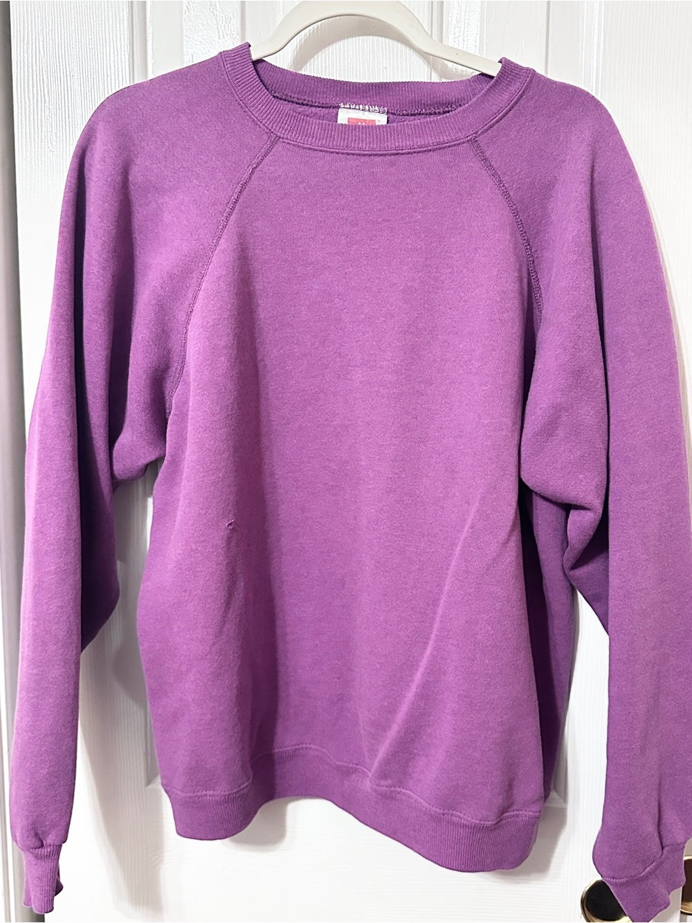 Vintage Hanes Women's Bright Purple Crewneck Sweatshirt